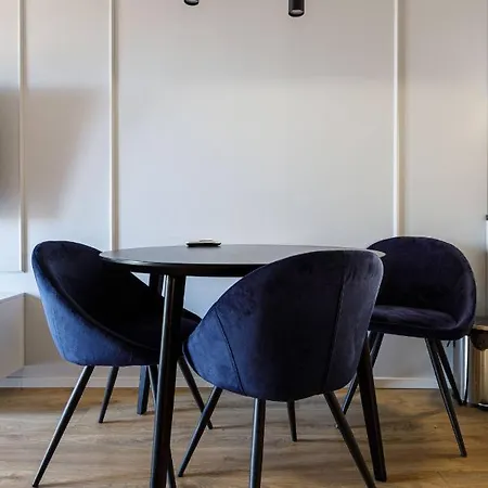 Daire Golden Apartments&glamping-jp19 *